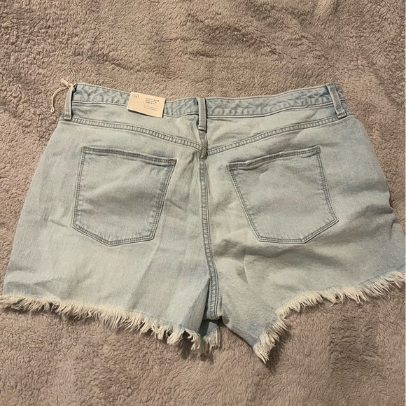 Universal Thread Shorts - Picture 2 of 2